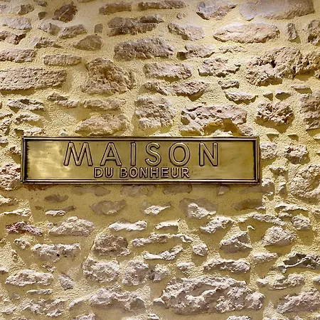 - Les Pierres De Lascaux Nyaraló Montignac-Lascaux